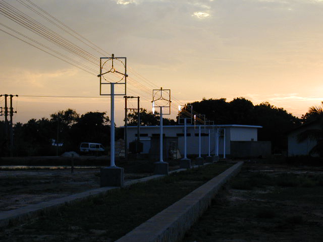 Quasi-coaxial Open Wire Transmission Line